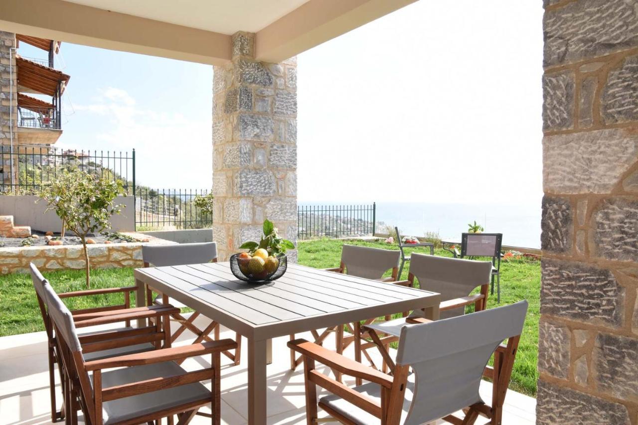 Villa Dafni - Infinite Sea Vistas With Private Pool 칼라마타 외부 사진