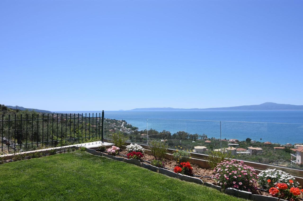 Villa Dafni - Infinite Sea Vistas With Private Pool 칼라마타 외부 사진
