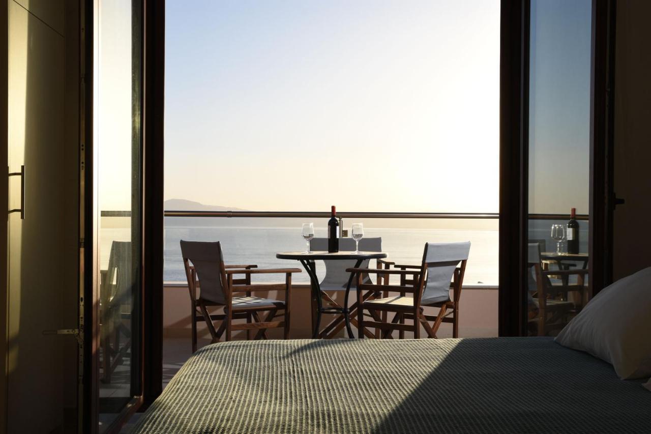 Villa Dafni - Infinite Sea Vistas With Private Pool 칼라마타 외부 사진